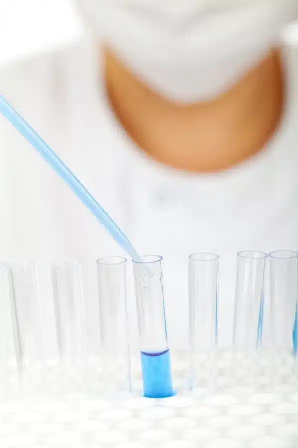 Alexander Fleming fue un científico destacado en la revolución científica de los antibióticos