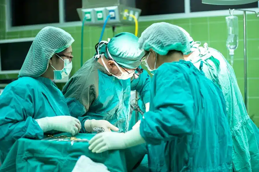 Avances en la medicina y desarrollo de técnicas de traumatología y cirugía