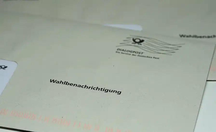 La democracia implica la existencia de elecciones libres y justas